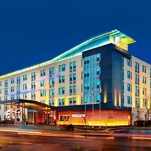 Hotel Aloft Montreal Airport Dorval