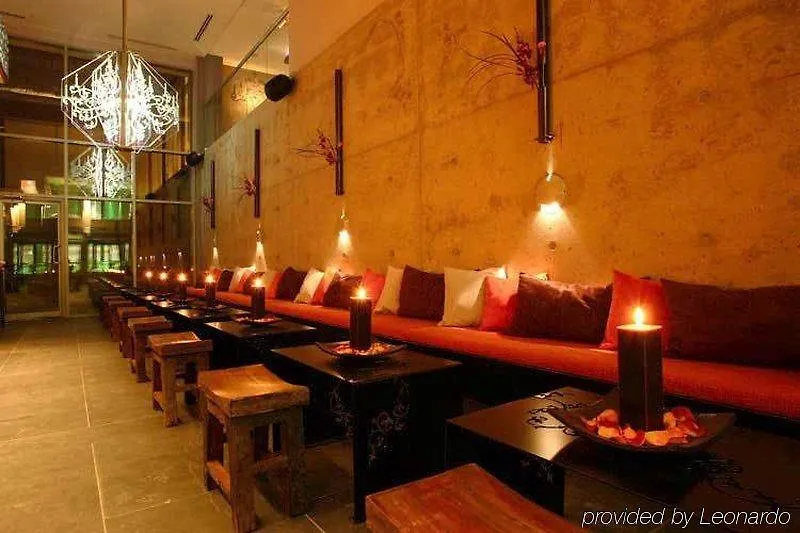 Executive Hotel Cosmopolitan Toronto 4*,