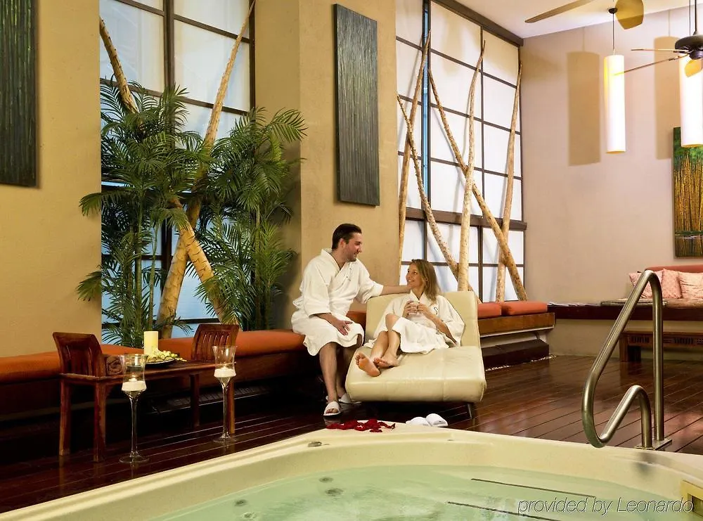 Executive Hotel Cosmopolitan Toronto 4*,  Canada