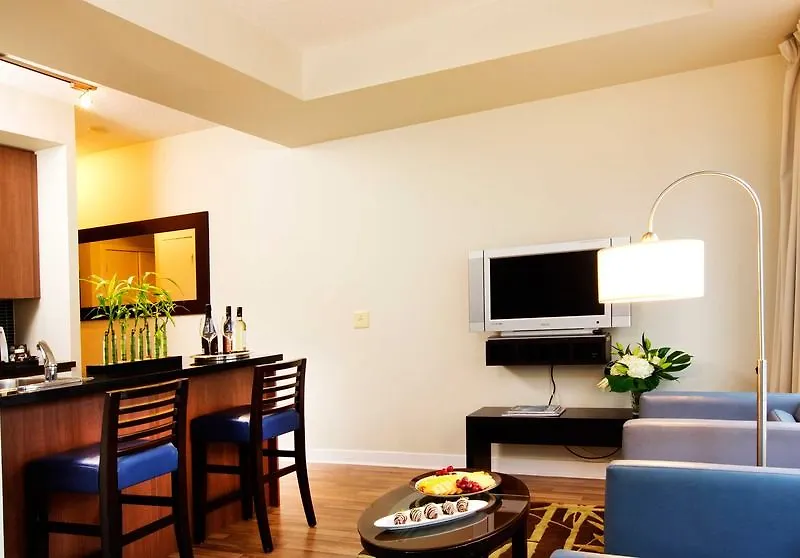 Executive Hotel Cosmopolitan Toronto 4*,